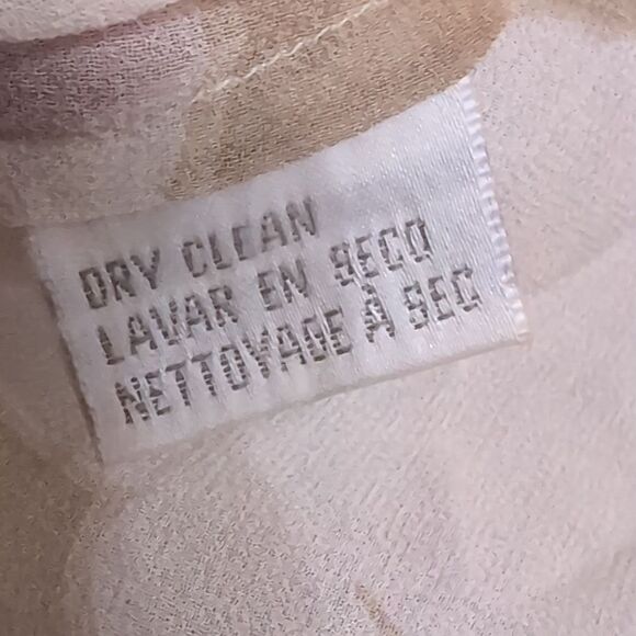 Jones New York dainty beige size S us 4 long sleeve button down 100% silk blouse - Picture 3 of 8